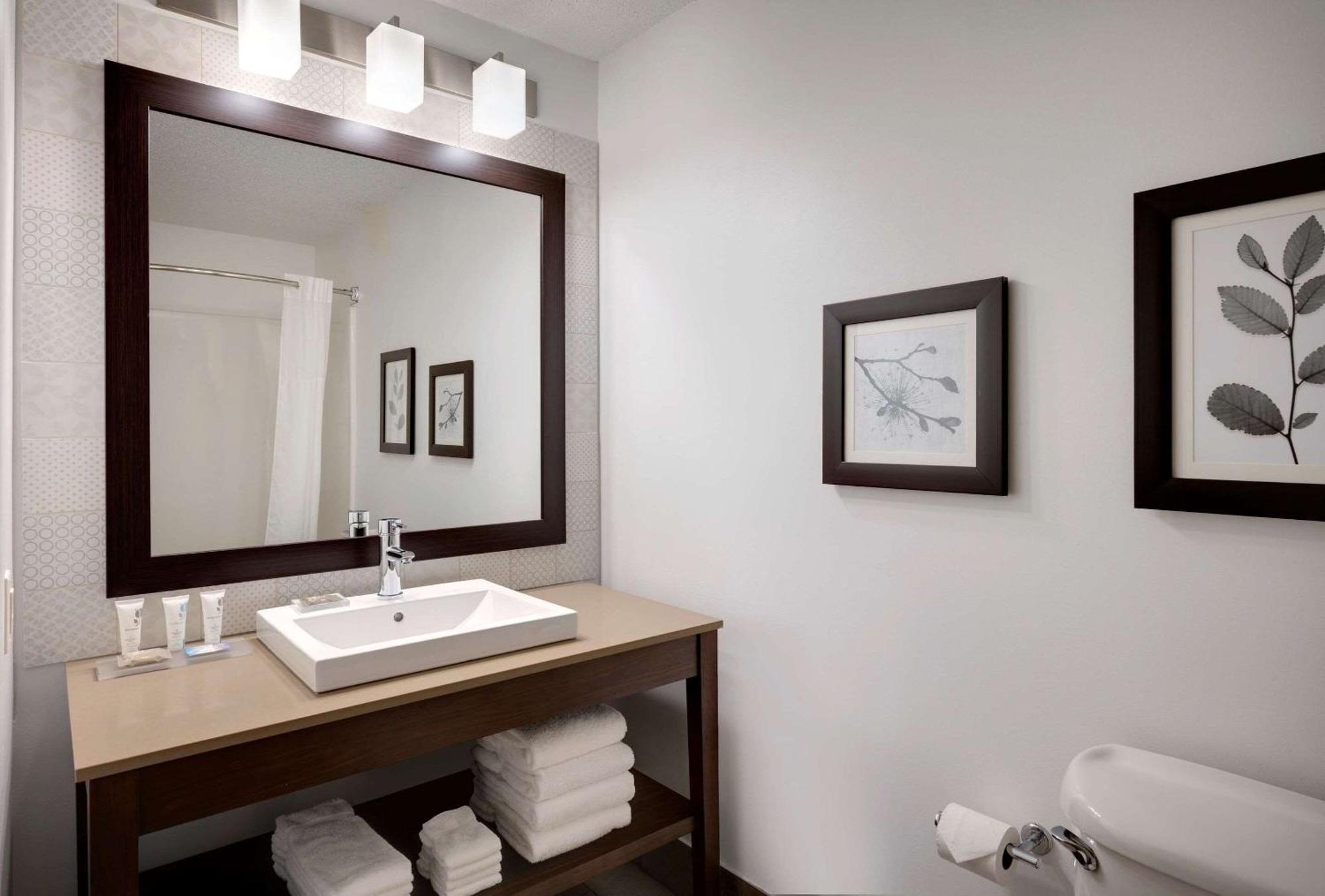Country Inn & Suites By Radisson Albertville Near Outlet Mall Екстер'єр фото