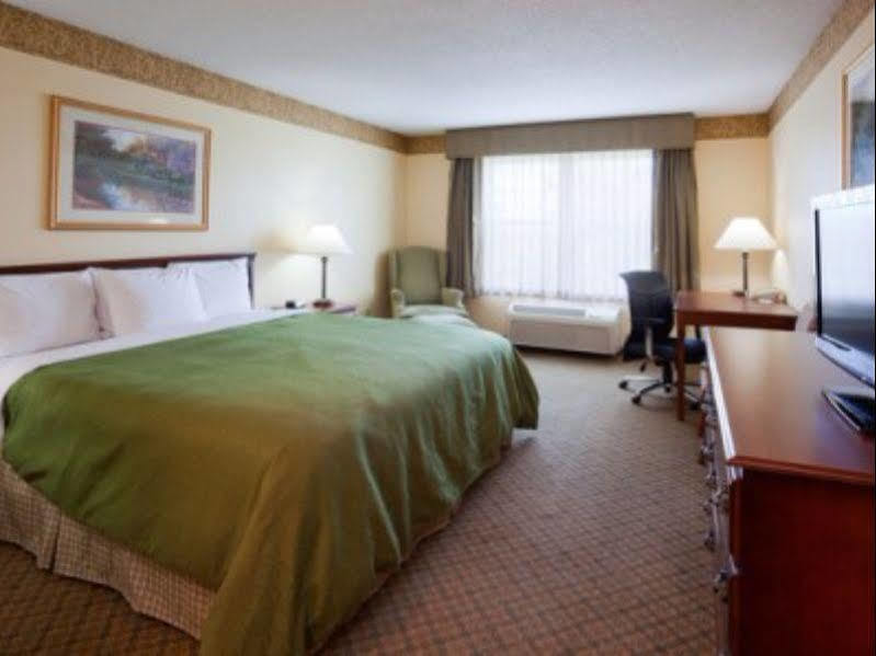 Country Inn & Suites By Radisson Albertville Near Outlet Mall Екстер'єр фото